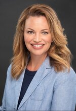 Mandy Moore Petersen Photo